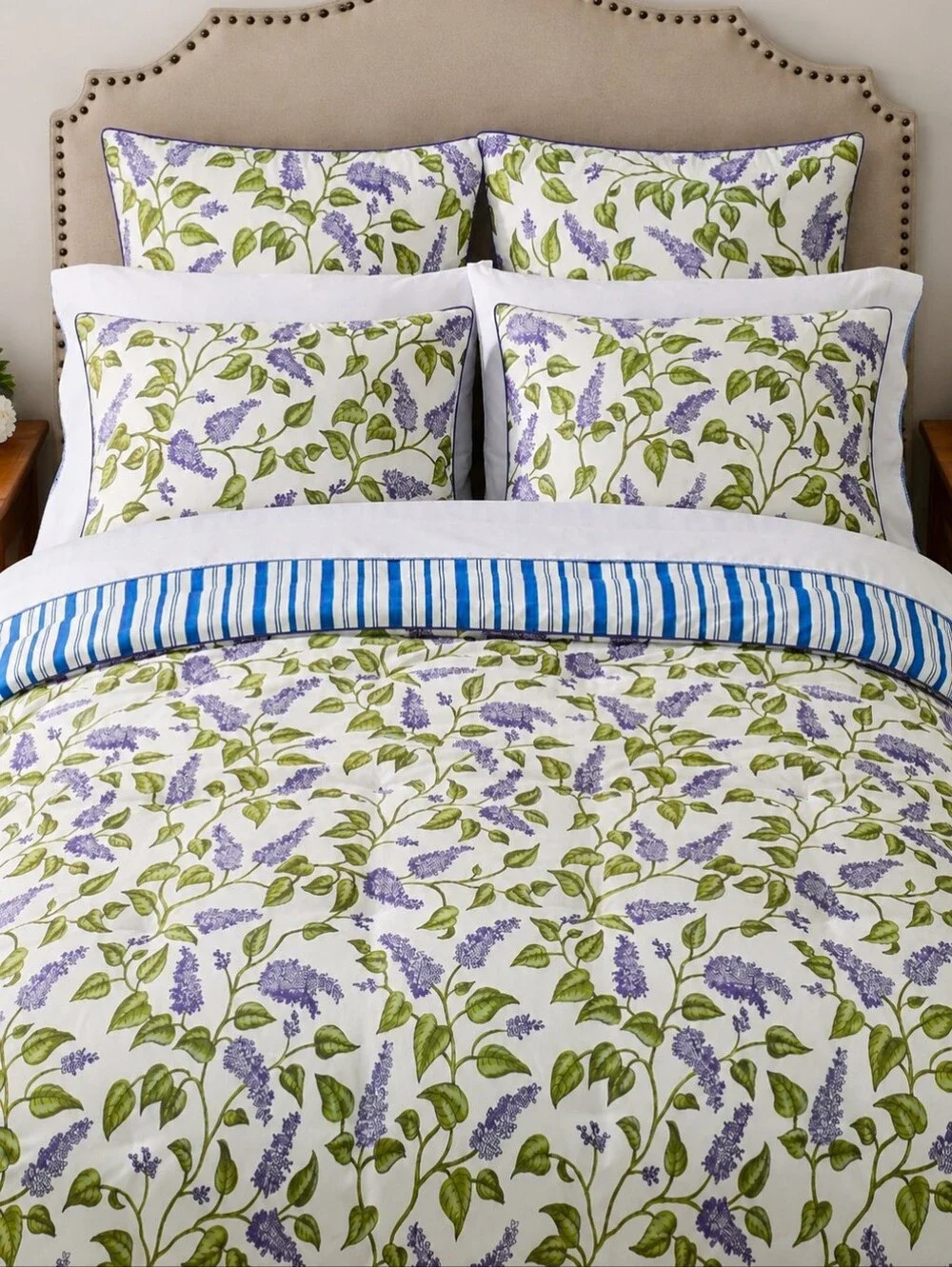 Pottery Barn Mark D. Sikes Lilac Fields Reversible Comforter King/Cal King NWT